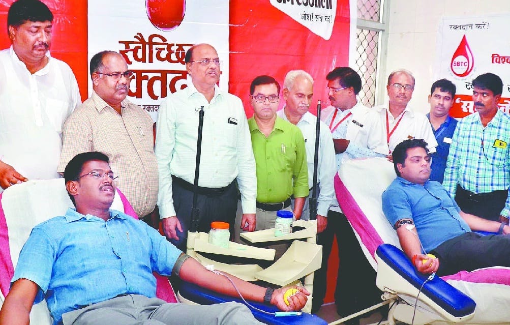 समझी जान की अहमियत, खून देकर बने महादानी
