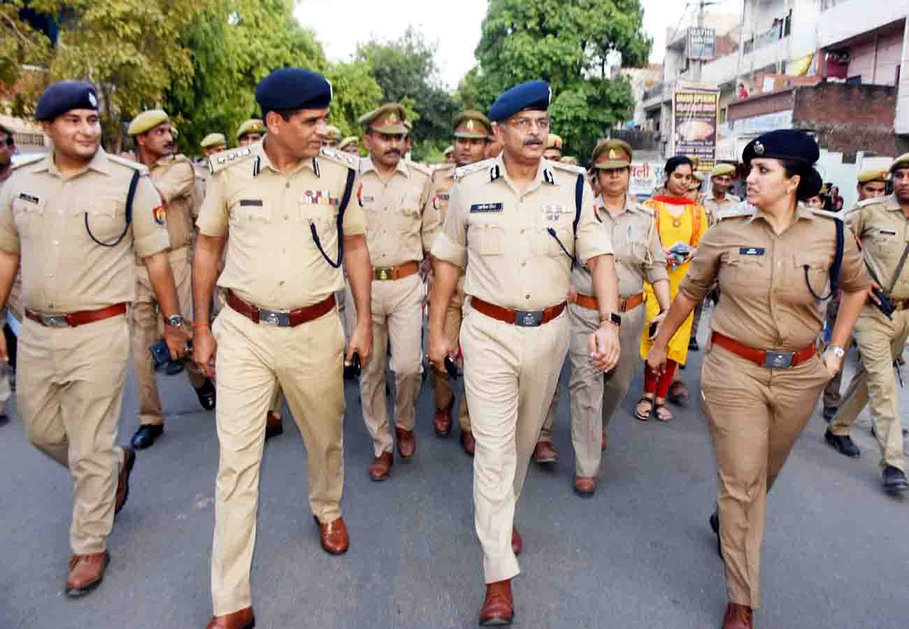old lady answered to IG in kanpur, people began to laugh