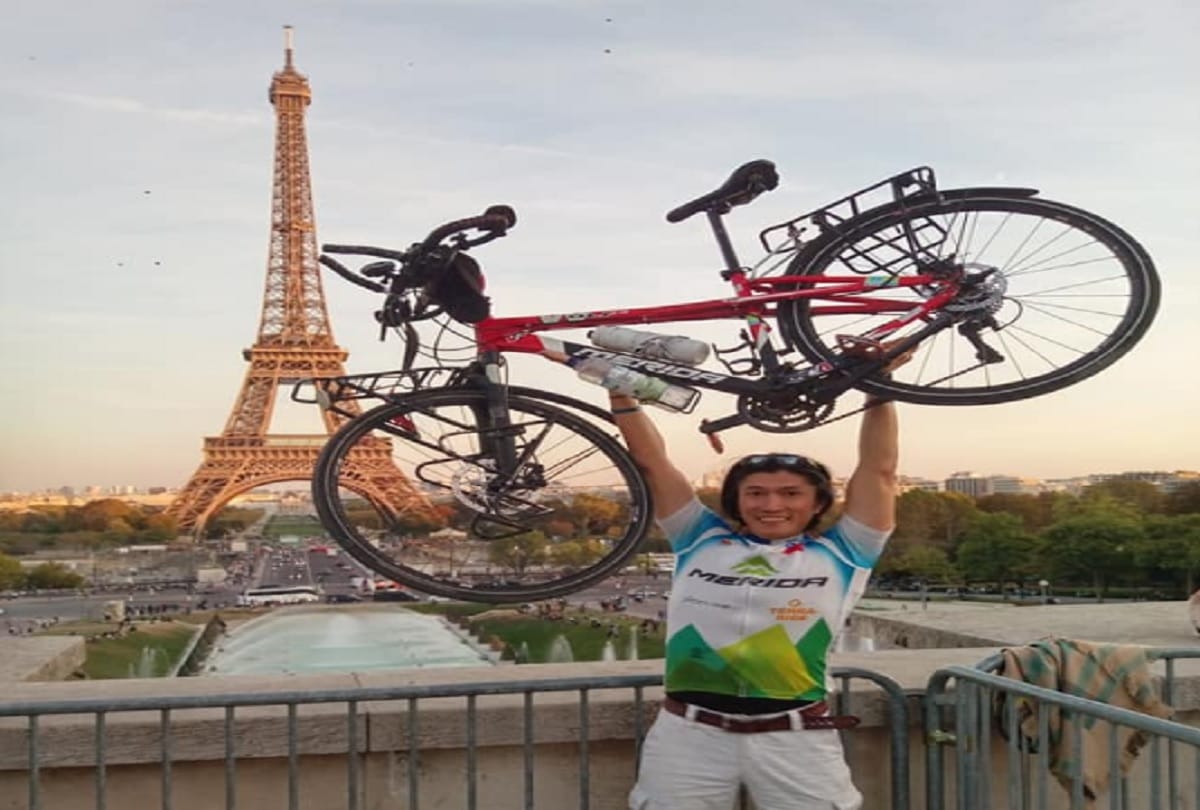Taiwan man seeing the world by bicycle after quit his job Four years ago