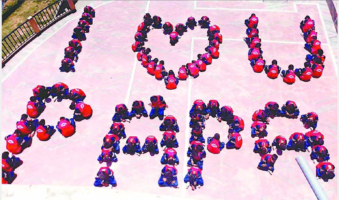 children express love for their father