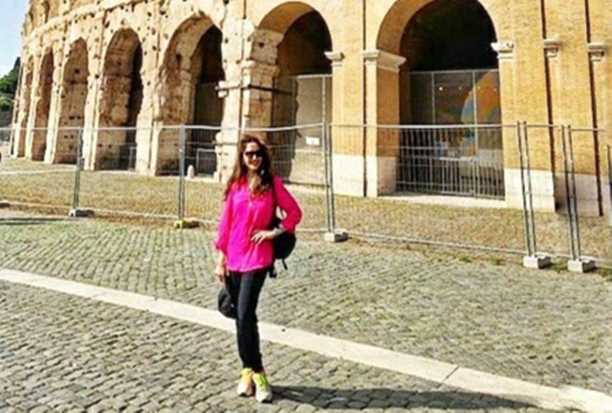 coronavirus Madhuri Dixit tweet as Katerina Korosidou dancing at work to get away from Corona stress