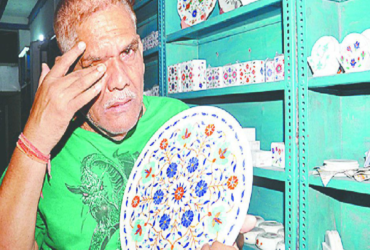 world Famous Mosaic business Down in City Of Taj