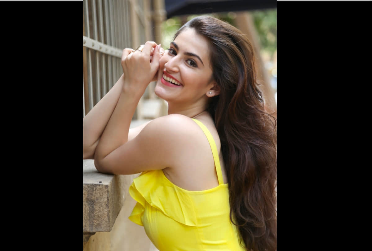 Kareena Kapoor Fan and Yeh Saali Aashiqui fame Actress Shivaleeka Oberoi Give Acting Tips