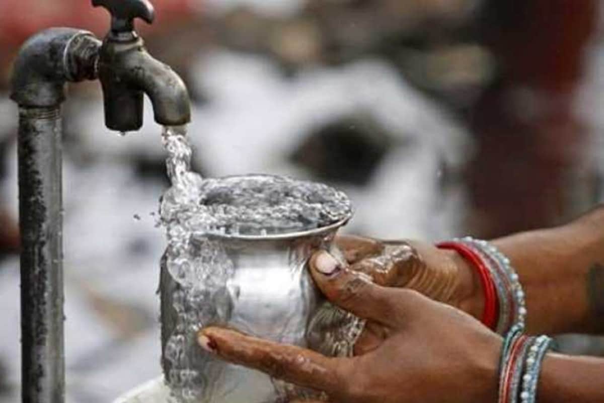 know about environmental working group (ewg) report on water pollution