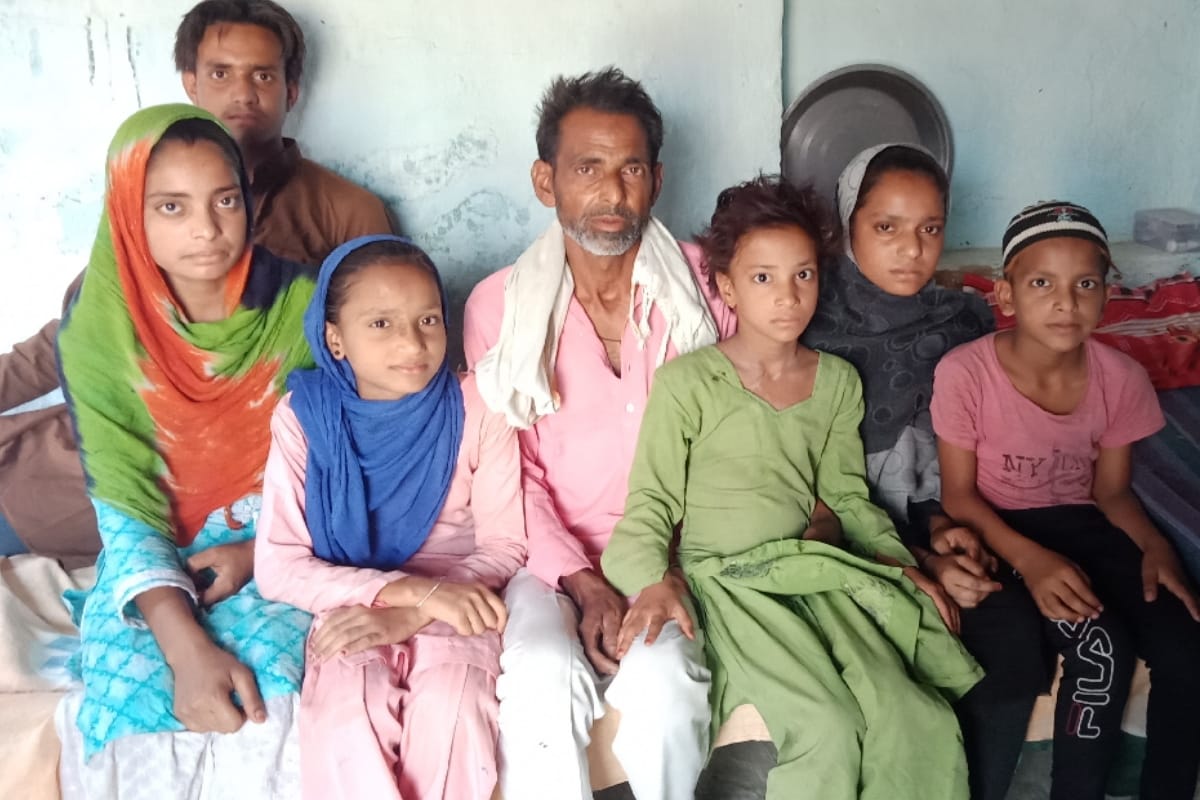 Fathers Day 2019: sanjeev and harun did not marry again for the sake of their children in shamli