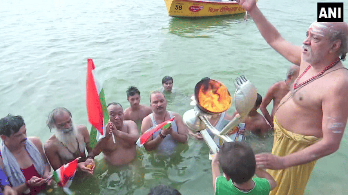 ganga aarti performed india pakistan match cricket world cup 2019 in Varanasi
