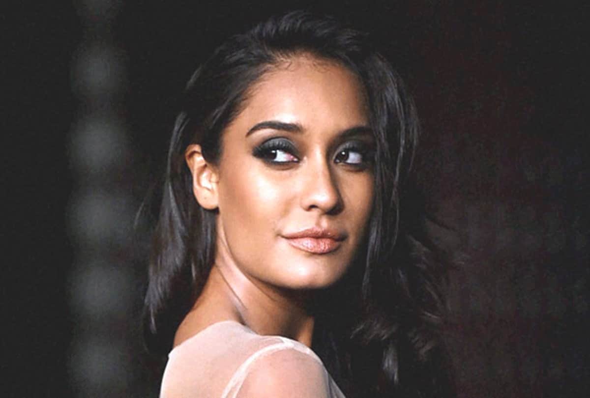 Lisa Haydon Becomes Mother for the third time Announces Birth of a Baby Girl