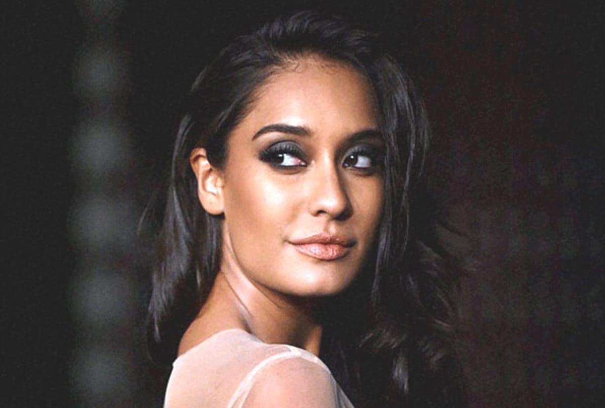 Lisa Haydon Birthday Know About Actress unknown facts and Third Pregnancy
