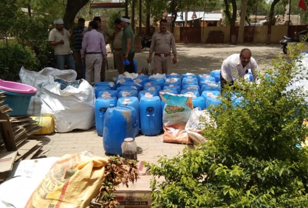 UP STF arrested 7 people with raw material of wine in bhadokhar