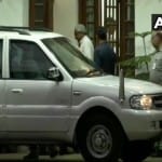 प्रणब मुखर्जी से मिलने पहुंचे नीतीश कुमार