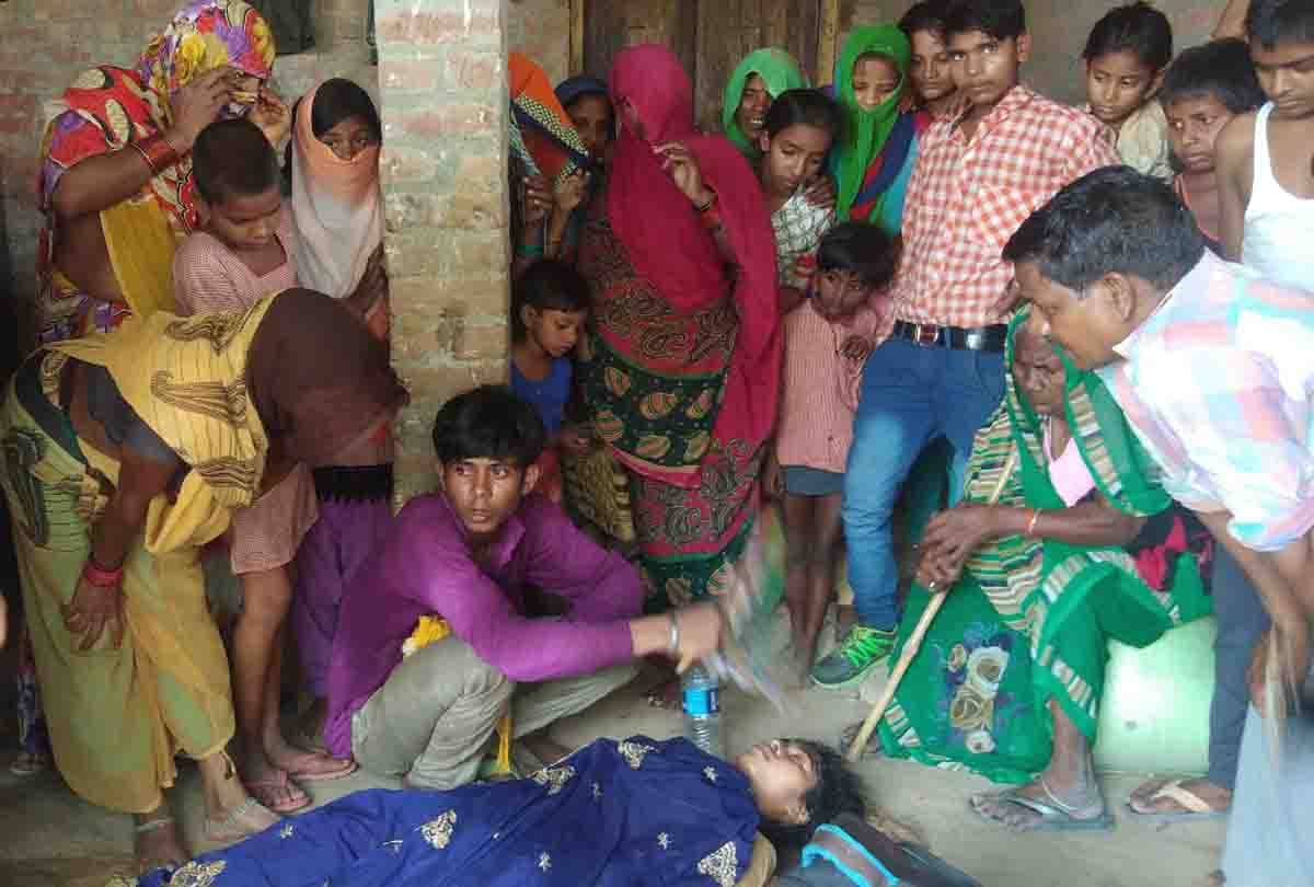 woman jumped in the well when she come with husband