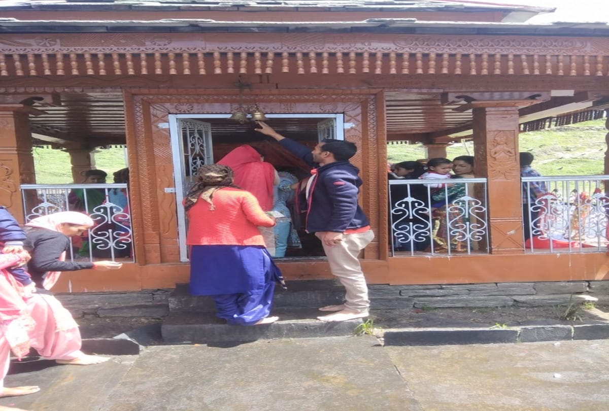 people have deep faith in mata budhi nagin situated at kullu himachal