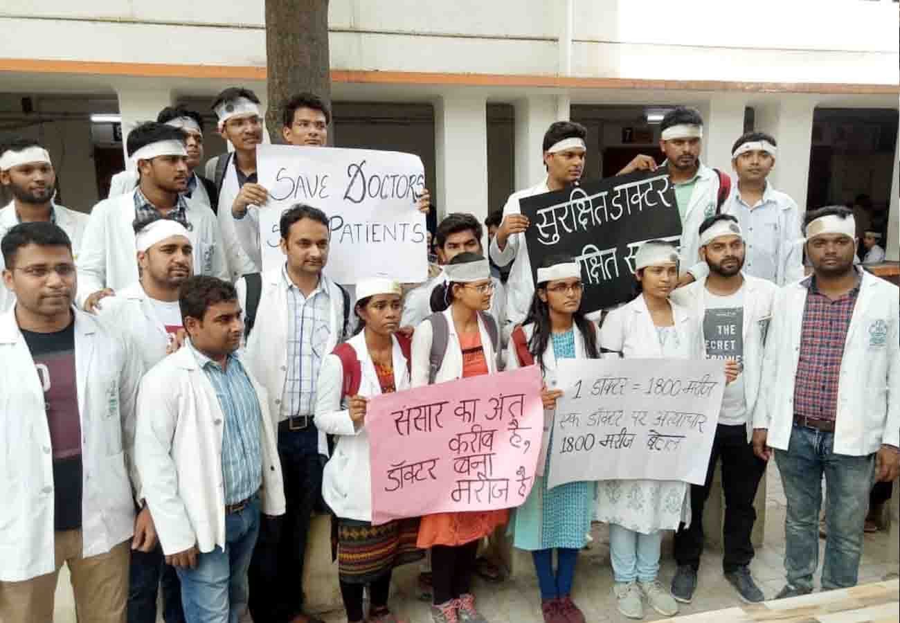 doctors on strike after bengal incident and rucks in kanpur