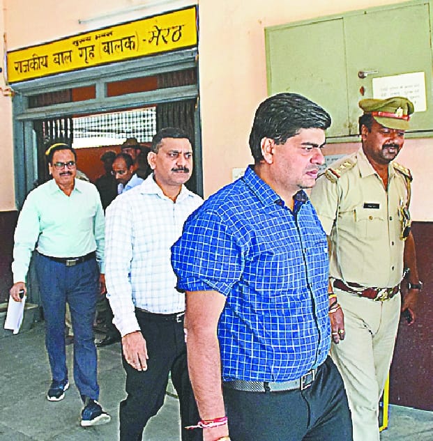Four boys in absconding