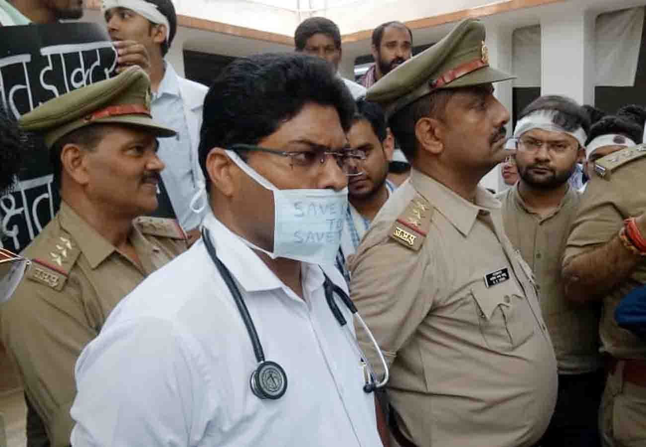 doctors on strike after bengal incident and rucks in kanpur
