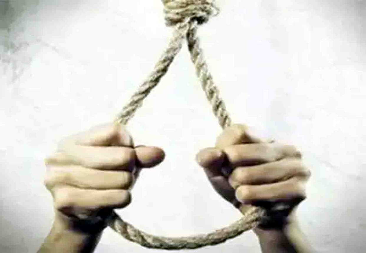 Farmer committed suicides in Auraiya