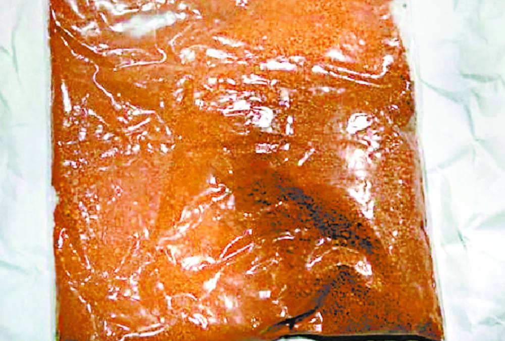 Gold smuggler caught at amausi airport