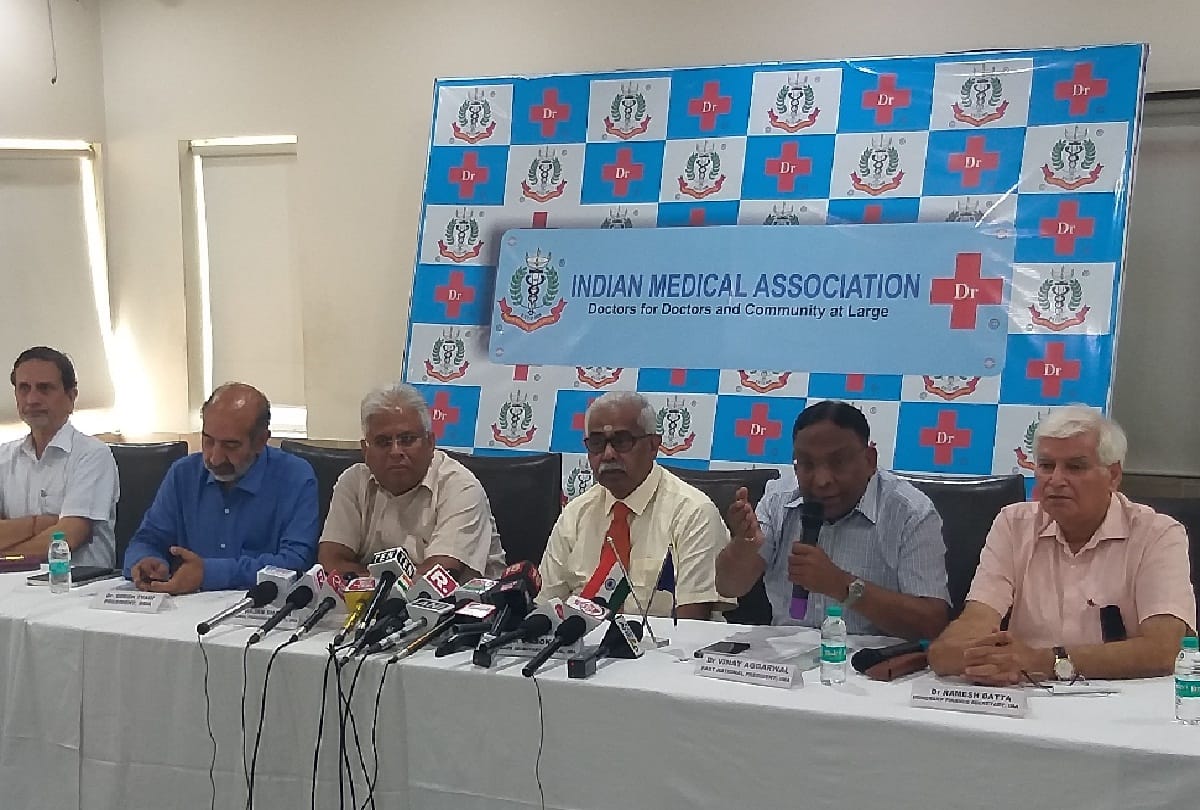 doctors worried over incidents of violence on doctors day 