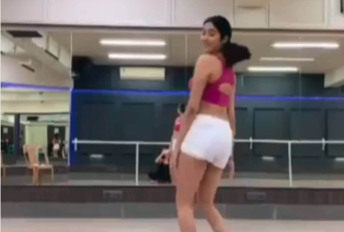 janhvi kapoor belly dance video viral