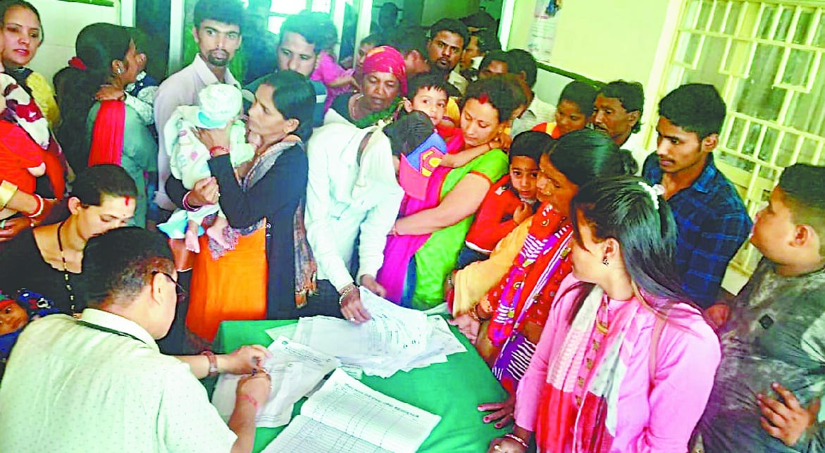 kaala pheeta baandh doktaron ne jataaya virodh