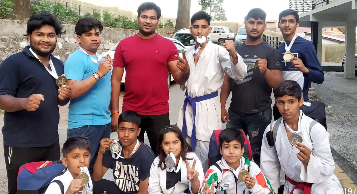 9 Players win medal in karate championship