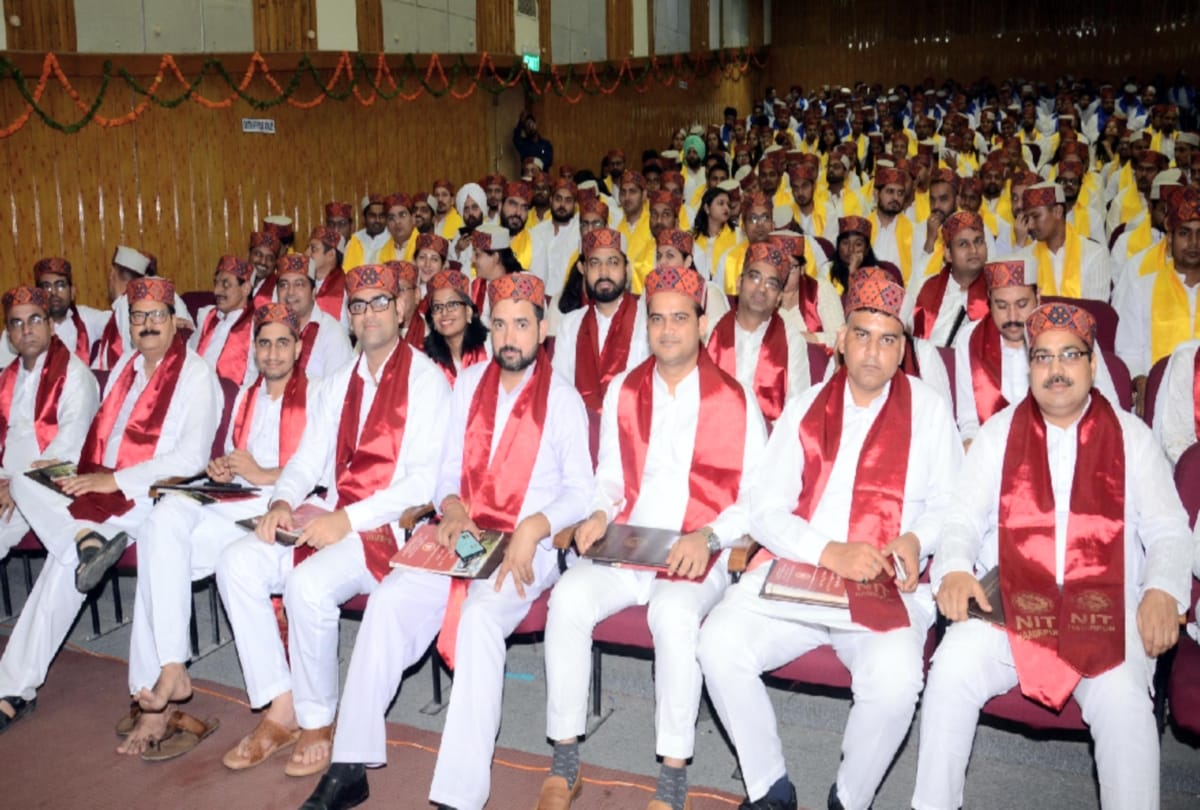 meritorious students awarded with degree in nit hamirpur himachal
