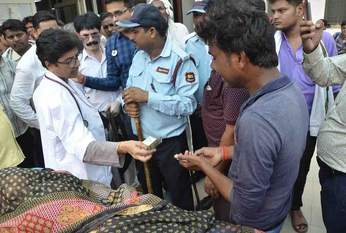 doctors on strike after bengal incident in kanpur