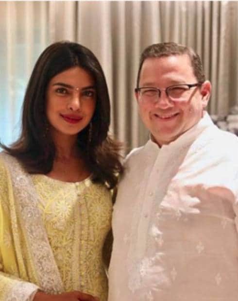 priyanka chopra share a photo with father and father in law