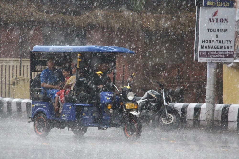 pre monsoon first rain in dehradun today