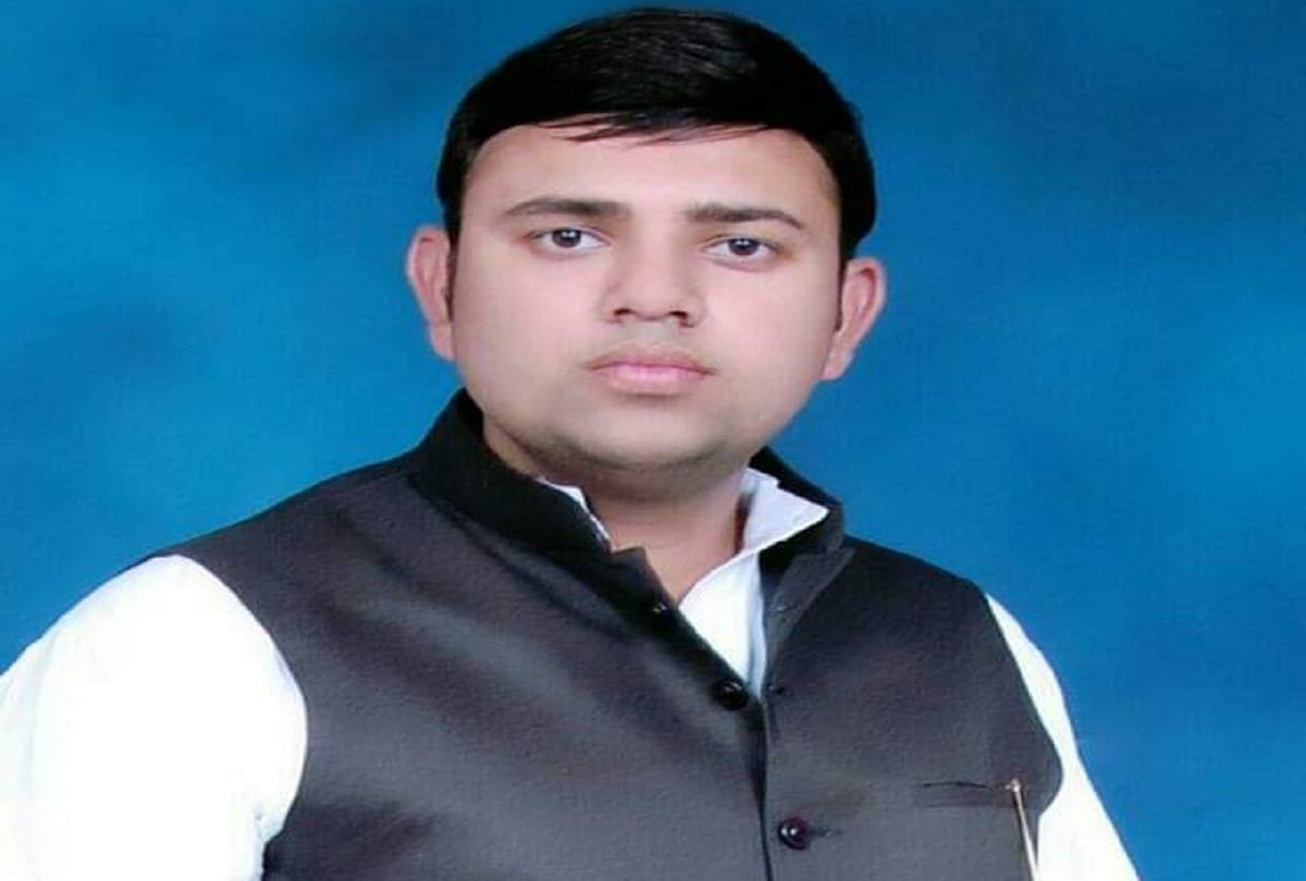 ex mla mukul upadhyay relative killed in Aligarh