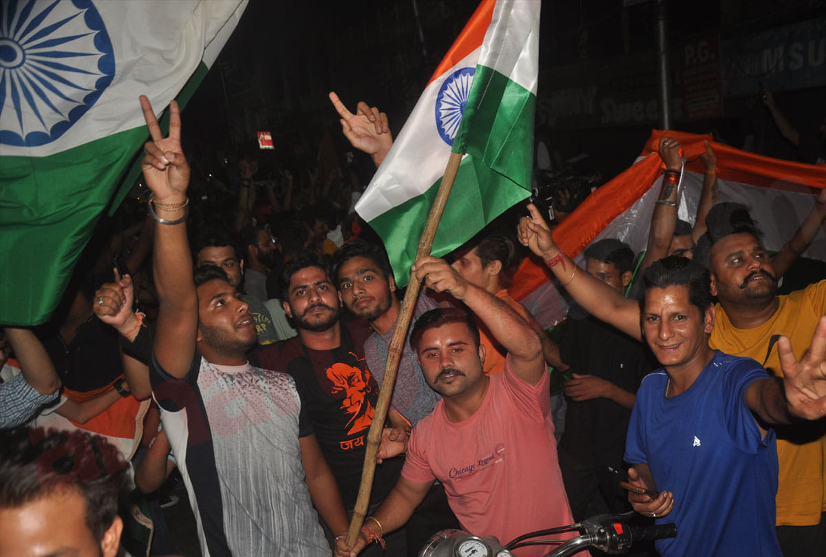 INDvPAK India Vs Pakistan Live Scorecard And Updates World Cup 2019, Jammu Kashmir photos