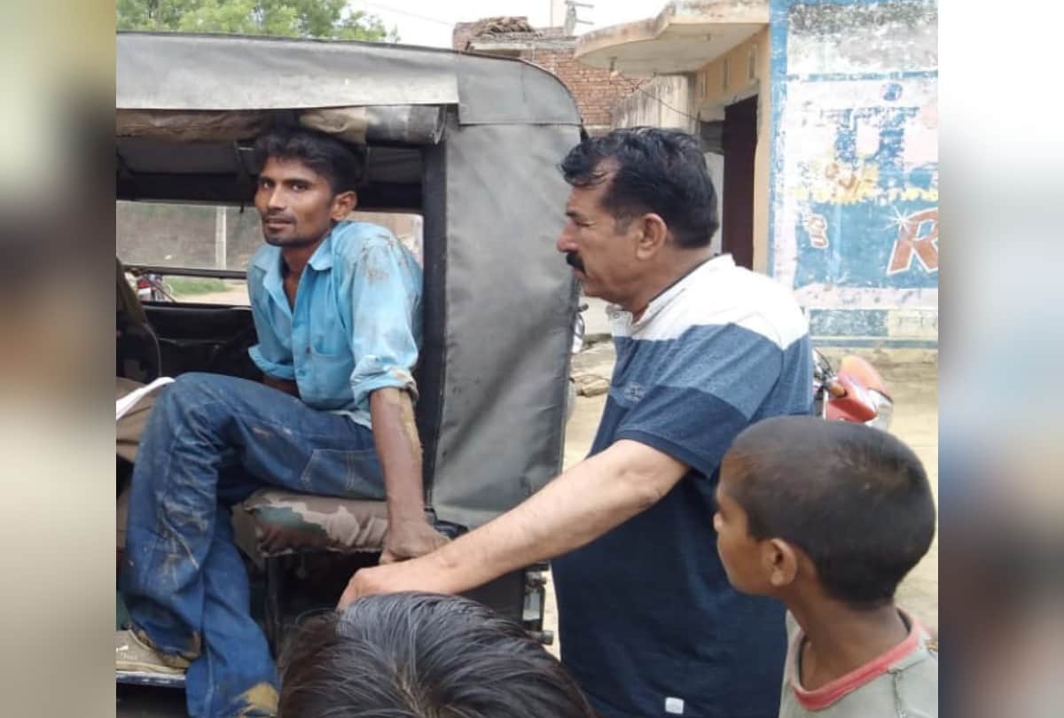 bulandshahr divyang both legs young brother killed elder by crushing him from brick hide in well