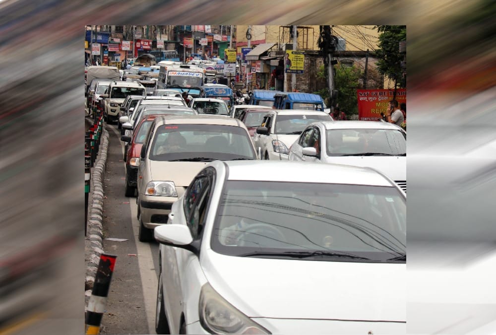 Heavy Traffic jam on dehradun all roads public face problem 