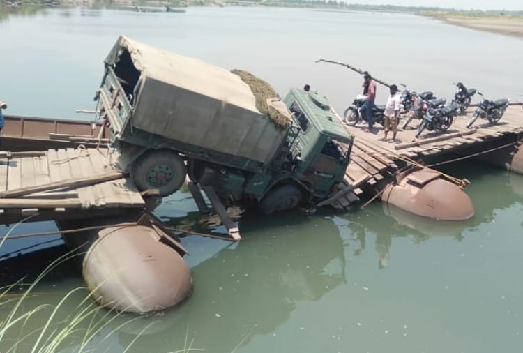 Wooden bridge collapses on Ravi river in Gurdaspur