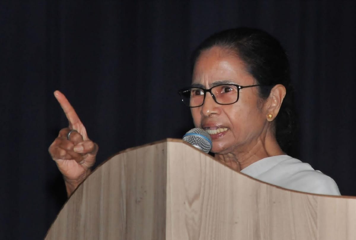 Mamata banerjee slams hard TMC ex MLAs to Join BJP