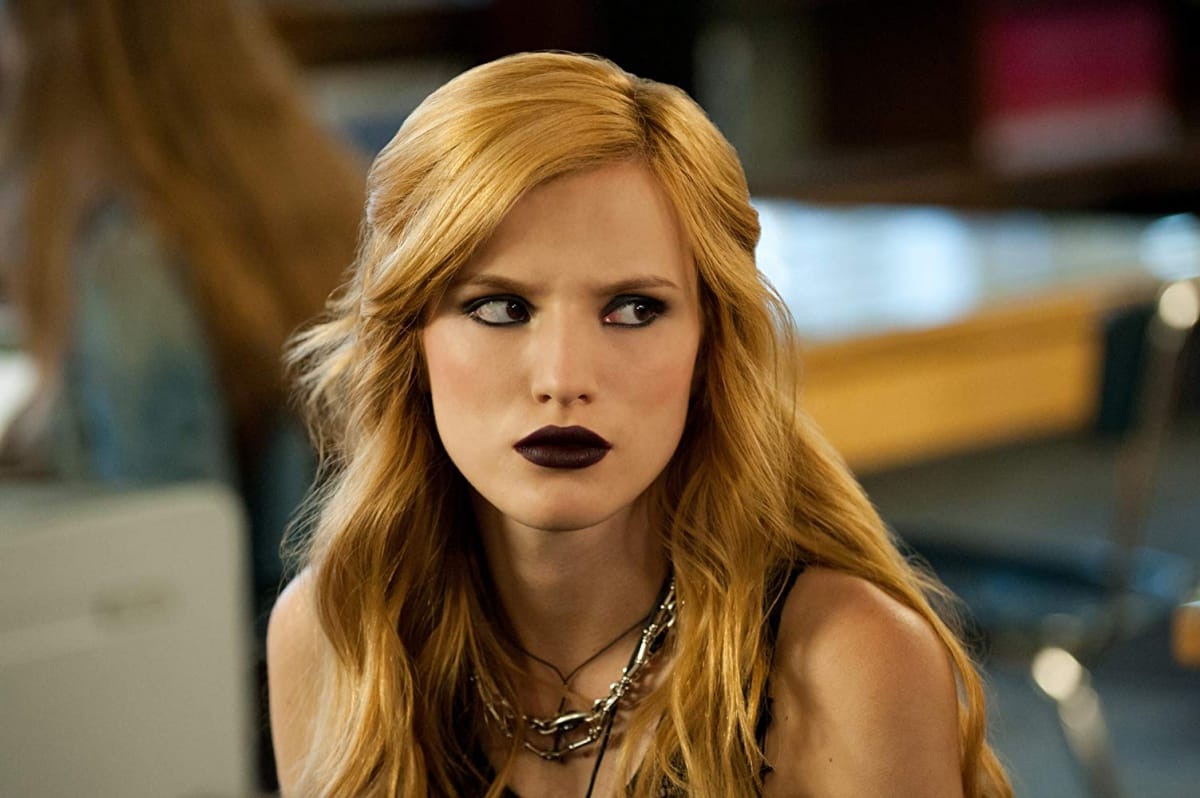 Hollywood actress Bella Thorne releases her bold pics after hacker threatens