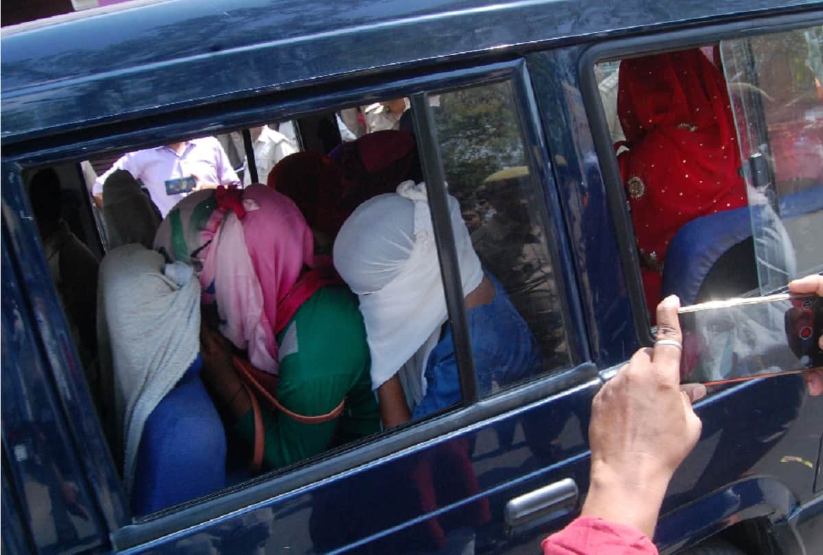 Bulandshahar High Profile Sex Racket Busted News: highprofile brotheln racket exposed in bulandshahar FIR on 11