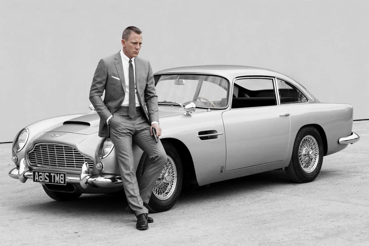 People spending lakhs on 0007 james bond and 0001 vip numbers for car registration