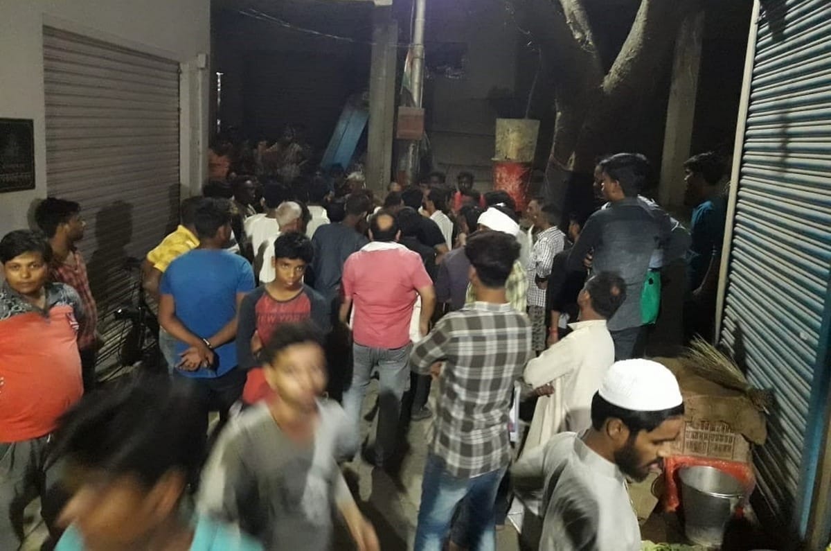 Junior engineer beaten by chairman husband PMAY in jaunpur