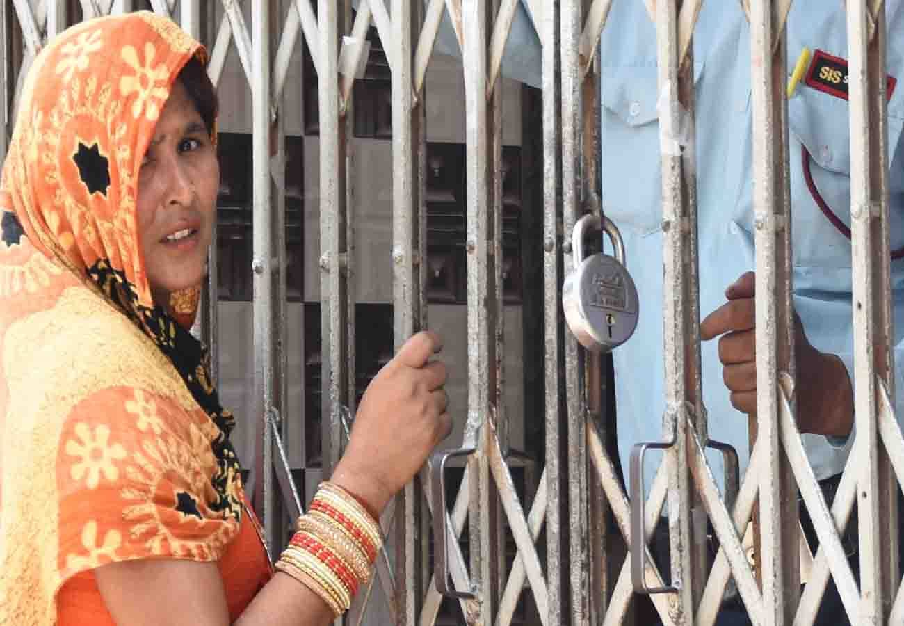 doctors on strike after bengal incident and rucks in kanpur, photos