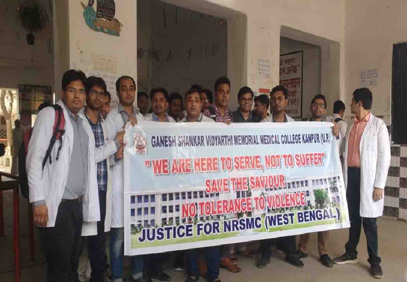 doctors on strike after bengal incident and rucks in kanpur, photos
