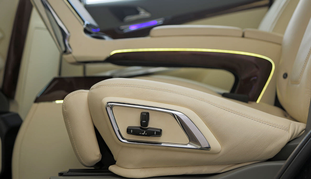 mahindra launched Mahindra Marazzo DC designs luxury edition SUPERIOR than 1.5 Cr Audi A8