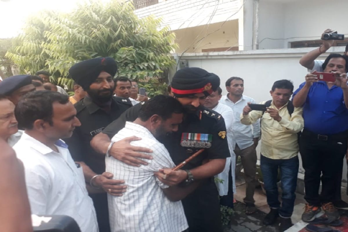 Martyr Major Ketan Sharma's funeral took place in Surajkund at Meerut
