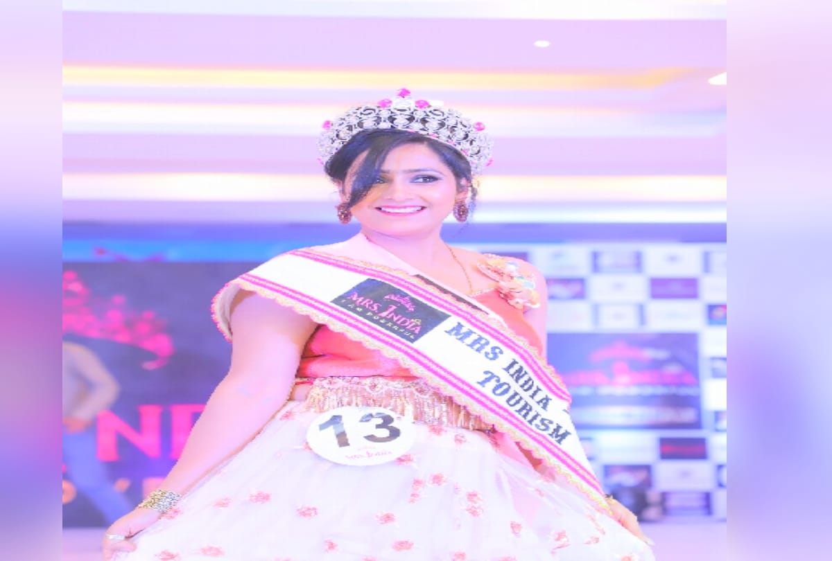 Himachal Monika wins Mrs India India tourism title