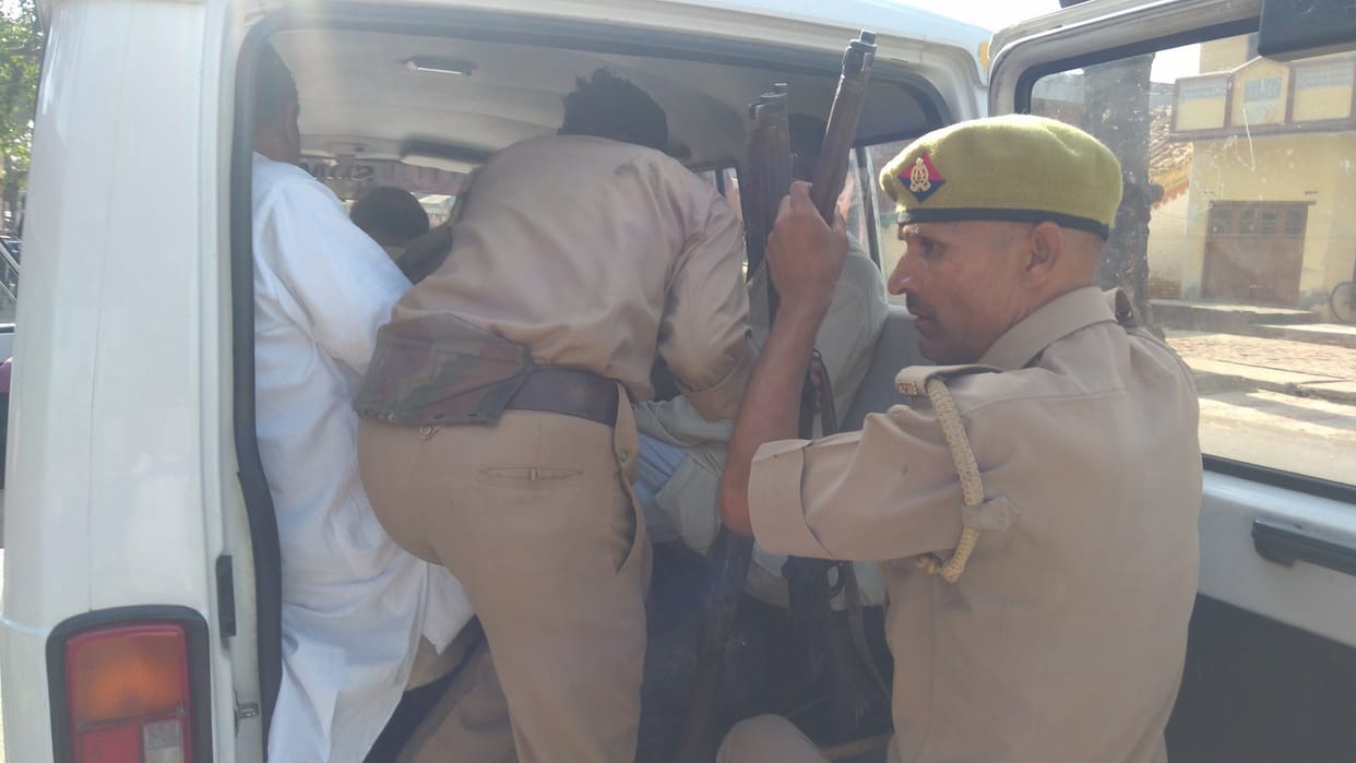 Negotiations of administration and agitators fail, two people detained
