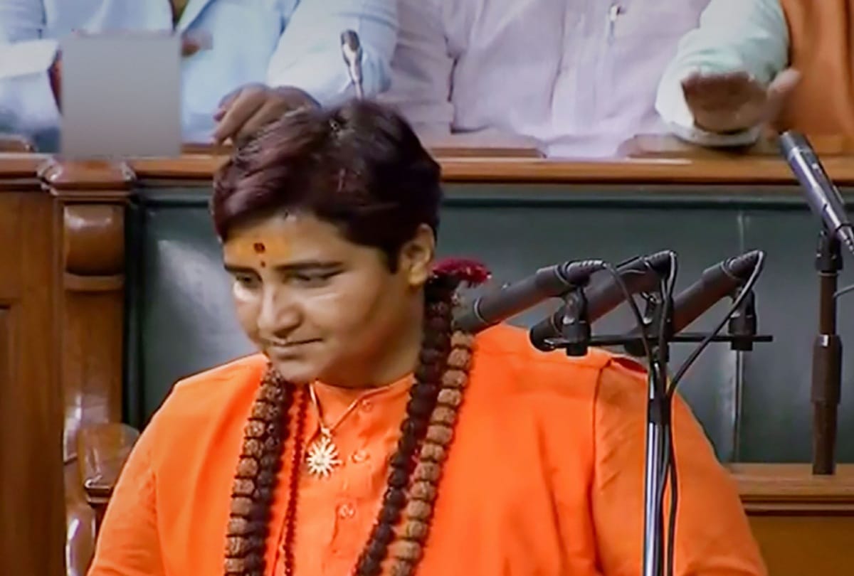 Pragya Thakur removed from consultative committee of defence as she again called godse deshbhakt