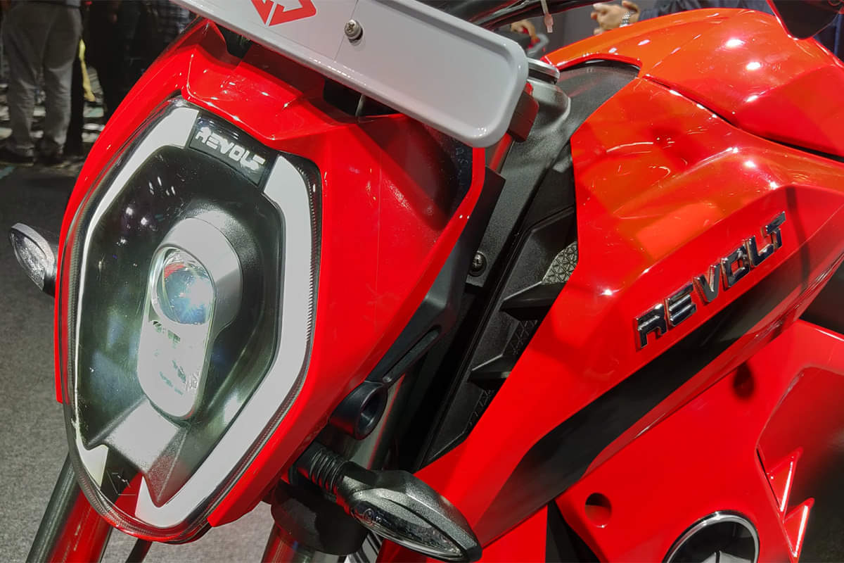 Revolt RV 400 Electric Bike RattanIndia backed Revolt Motors opens its first Dealership store in Lucknow in Uttar Pradesh