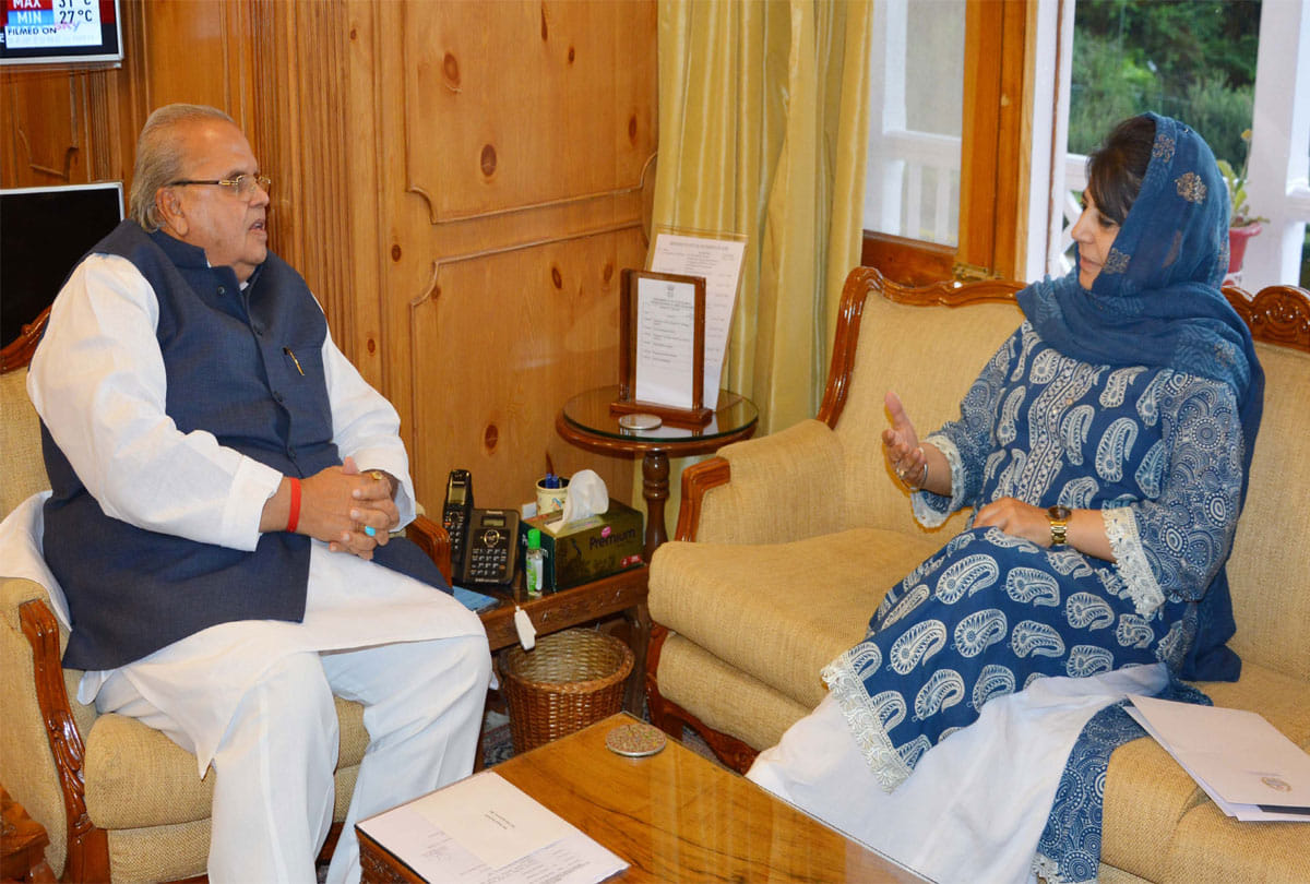 mehbooba mufti met governor satyapal malik, discussed for upcoming assembly election
