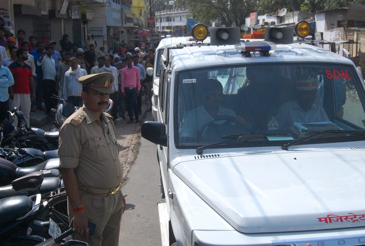 Deoria brothel racket case Hotels was booked on hourly basis