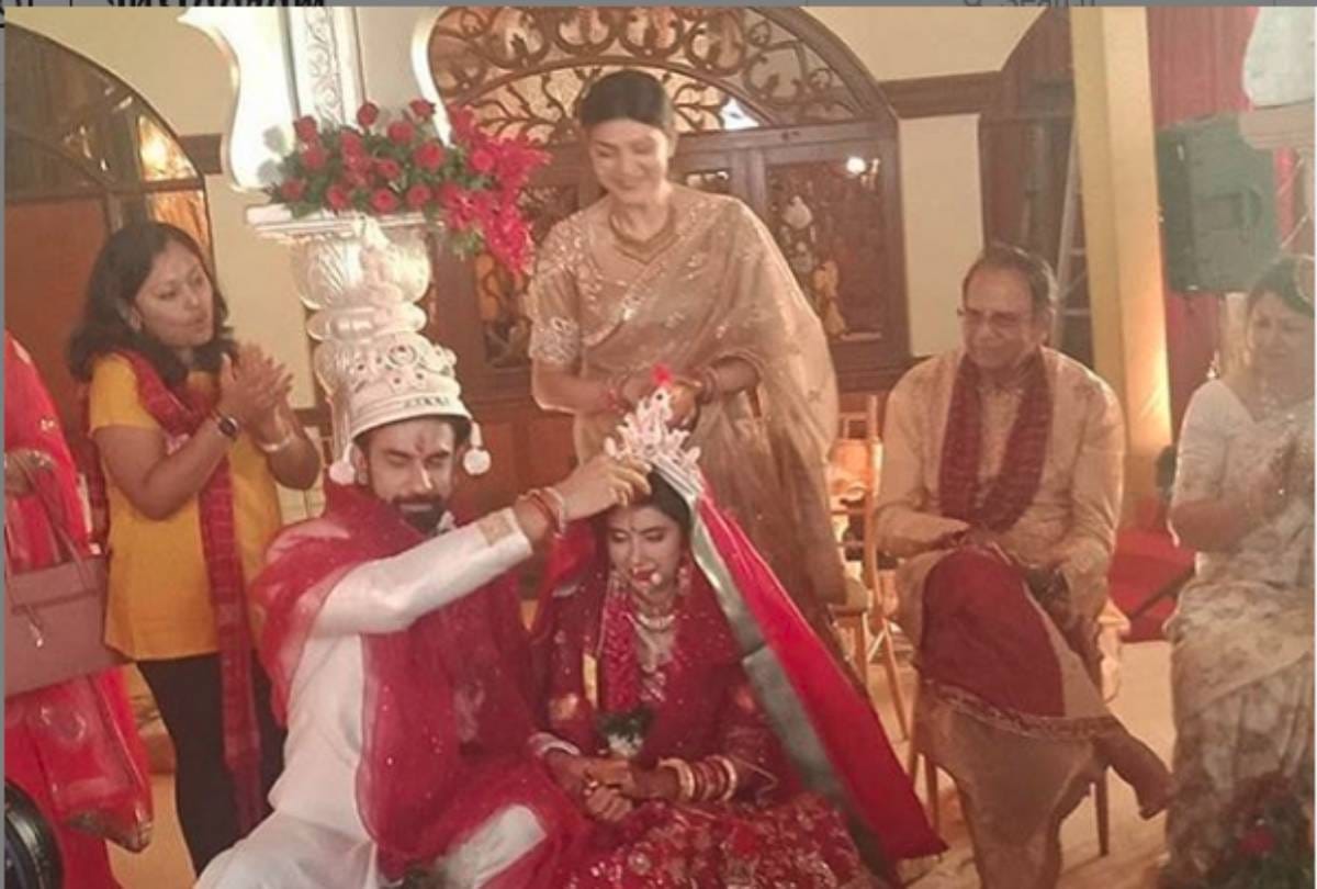 Sushmita Sen family welcomes Charu Asopa at home with Bengali rituals griha pravesh video viral